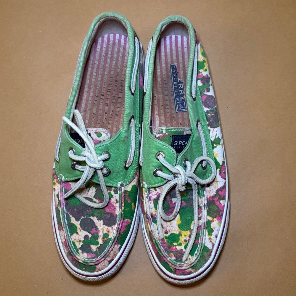 Sperry Topsiders size 7 GUC